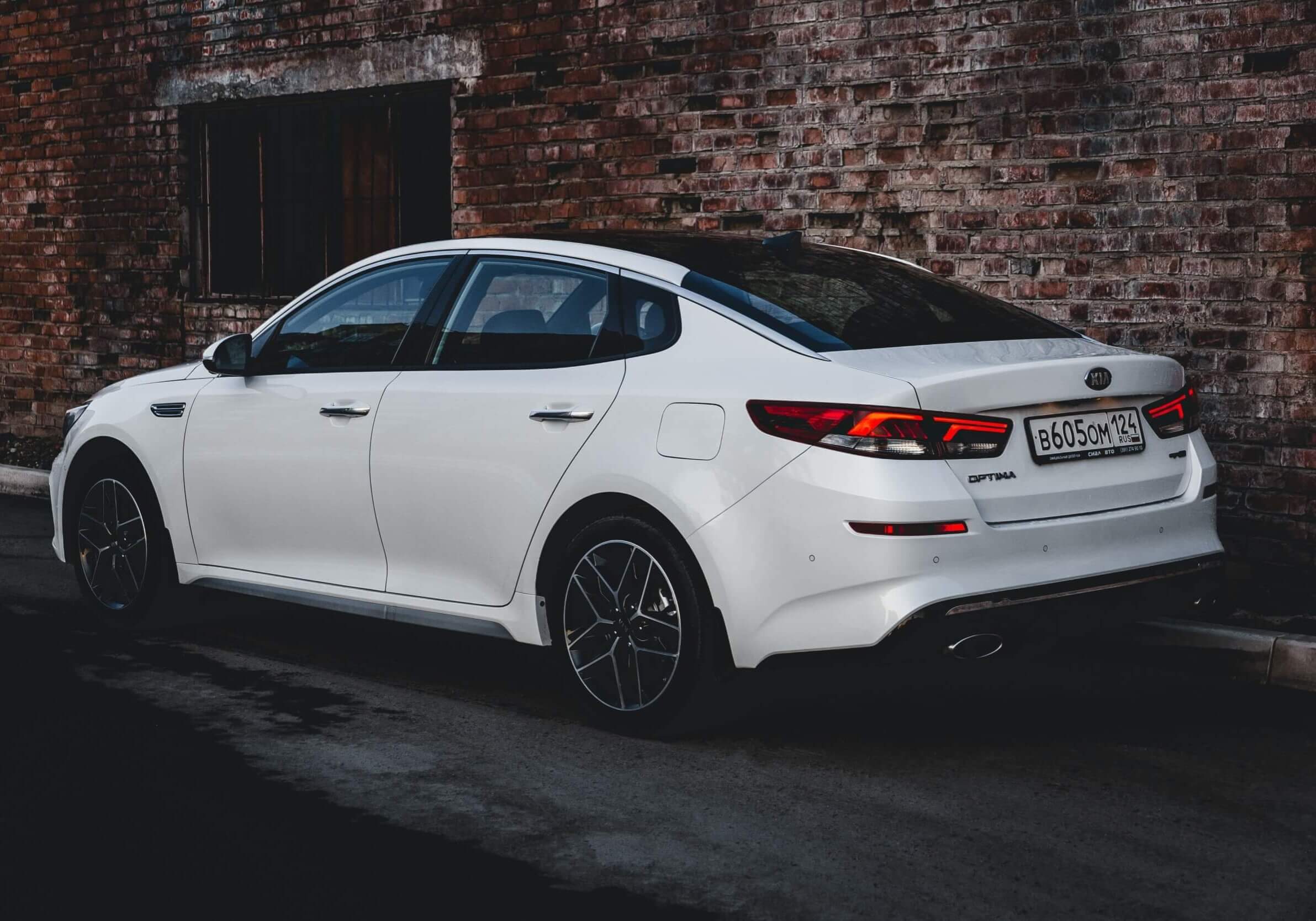 igor-stepanov-eYPwHDQWB0c-unsplash-1